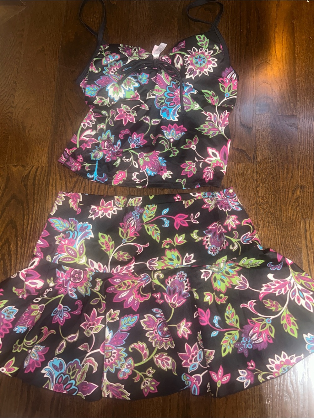 NWOT Victoria’s Secret Tankini Set w/ Skirt Swimsuit Z39